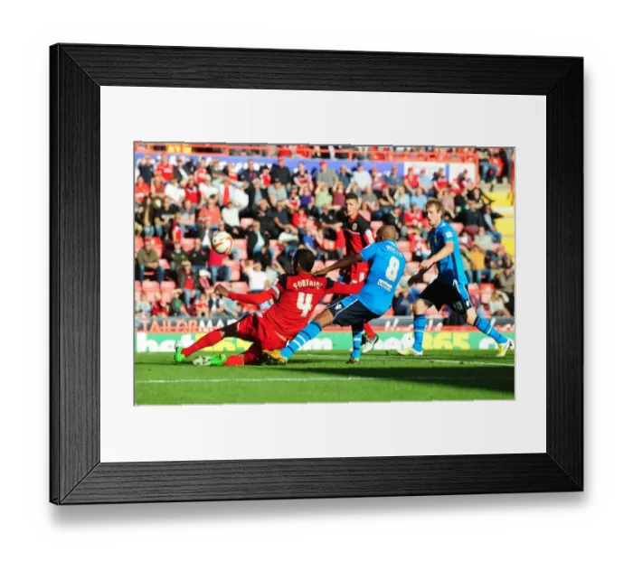 Framed Print : Bristol City vs Leeds United: Liam Fontaine Misses Key Header