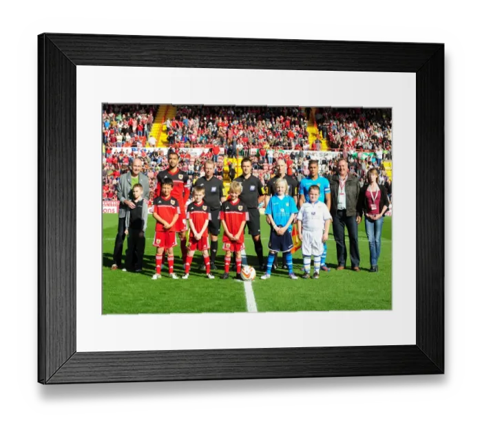 Framed Print : Bristol City vs Leeds United Clash in Championship Football, Ashton Gate Stadium (September 2012) Framed Print : Bristol City vs Leeds United Clash in Championship Football, Ashton Gate Stadium (September 2012)