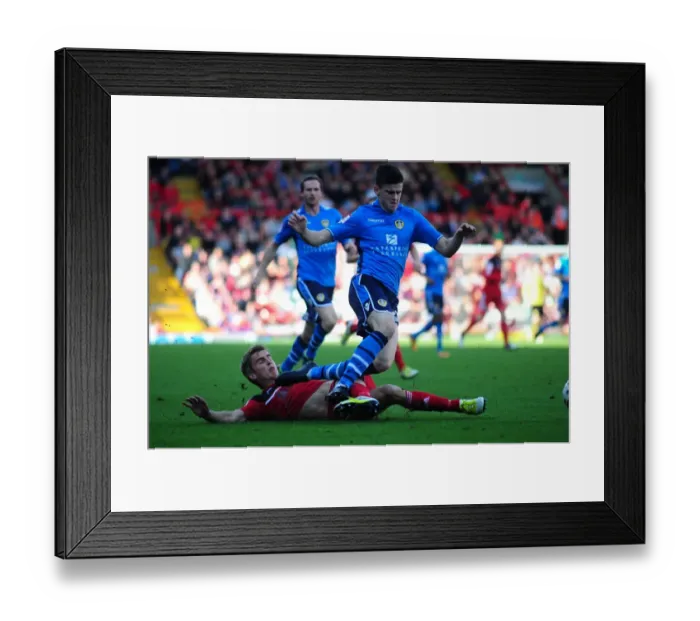 Framed Print : Bristol City vs Leeds United: Joe Bryan Tackles Sam Byram Framed Print : Bristol City vs Leeds United: Joe Bryan Tackles Sam Byram