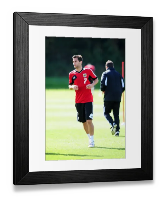 Framed Print : Bristol City Football Club: Sam Baldock in Training, September 2012 Framed Print : Bristol City Football Club: Sam Baldock in Training, September 2012