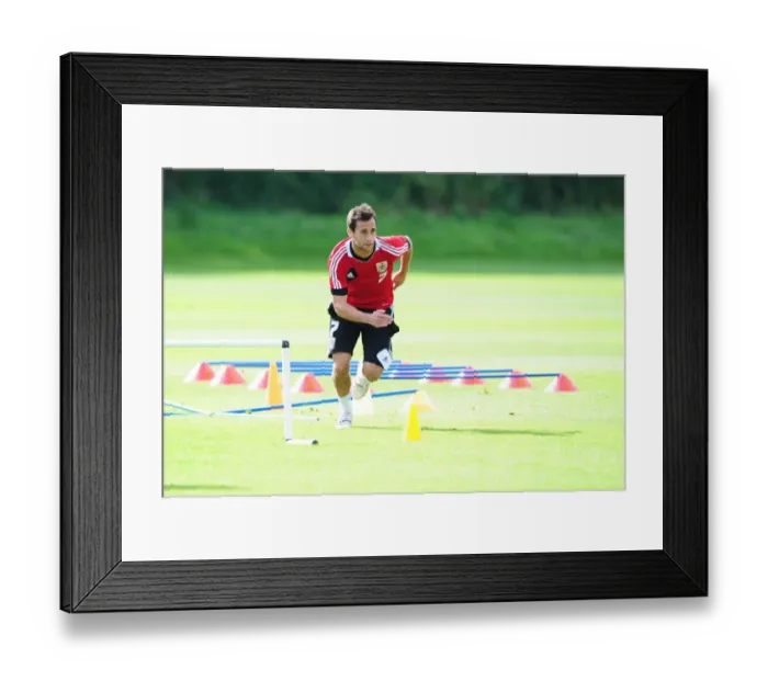 Framed Print : Bristol City's Sam Baldock in Action during Training, September 2012