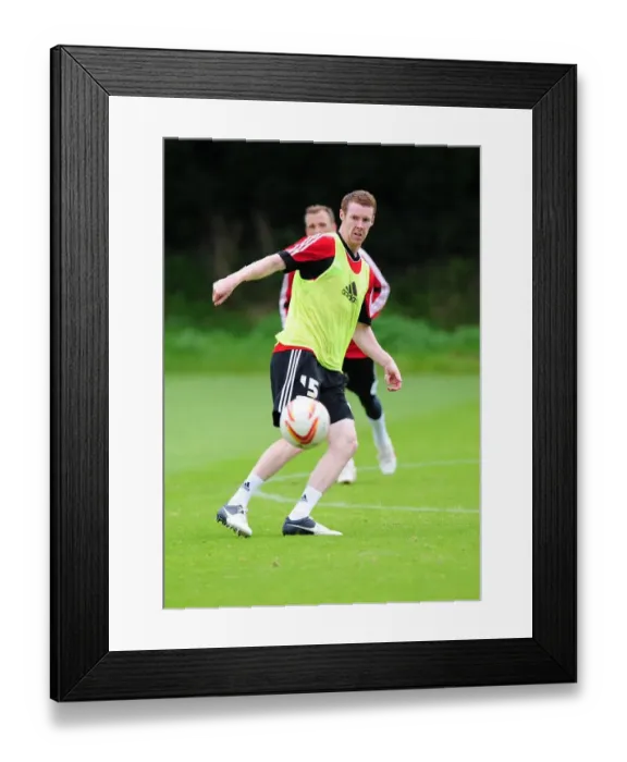 Framed Print : Bristol City's Stephen Pearson: Intense Training Focus, September 2012 Framed Print : Bristol City's Stephen Pearson: Intense Training Focus, September 2012