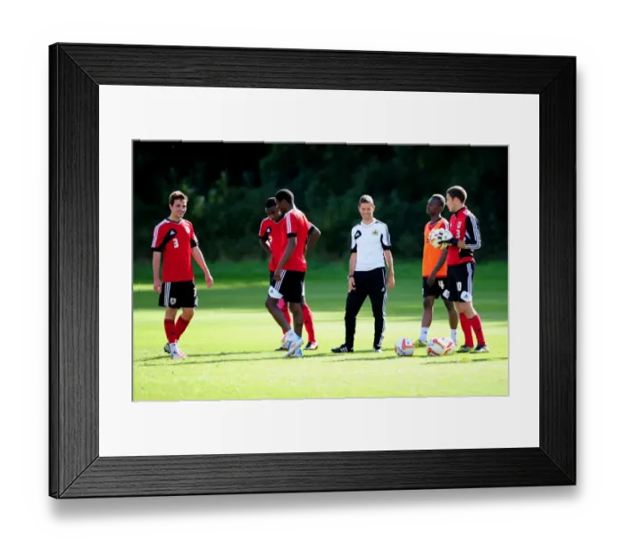 Framed Print : Bristol City U21 Coach Alex Russell Leads Training Session with Players Framed Print : Bristol City U21 Coach Alex Russell Leads Training Session with Players