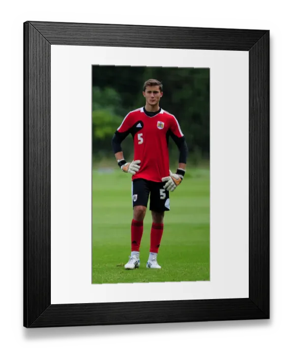 Framed Print : Bristol City Football Club: Kleton Perndreu in Training, September 2012