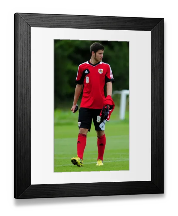 Framed Print : Bristol City Football Club: Young Star Jack Batton in Training Framed Print : Bristol City Football Club: Young Star Jack Batton in Training