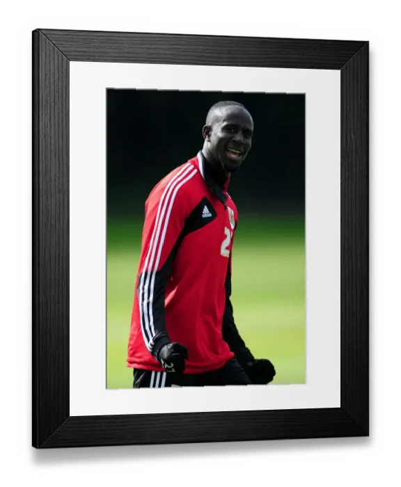 Framed Print : Bristol City's Albert Adomah in Action during Training, September 2012