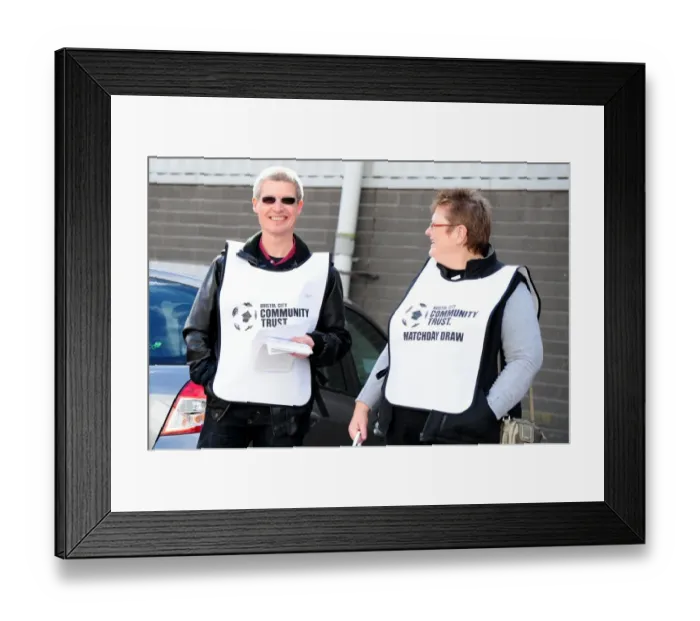 Framed Print : Football Rivalry: Bristol City vs Leeds United at Ashton Gate Framed Print : Football Rivalry: Bristol City vs Leeds United at Ashton Gate