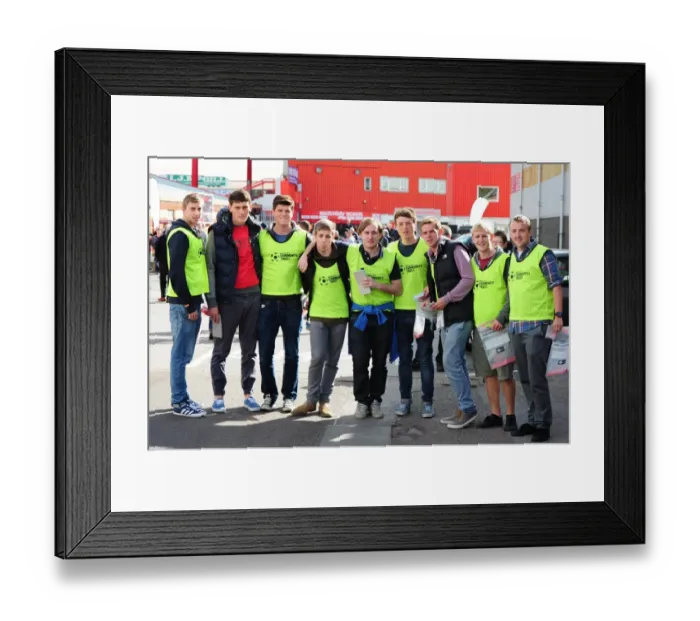 Framed Print : Championship Rivalry: Bristol City vs Leeds United at Ashton Gate