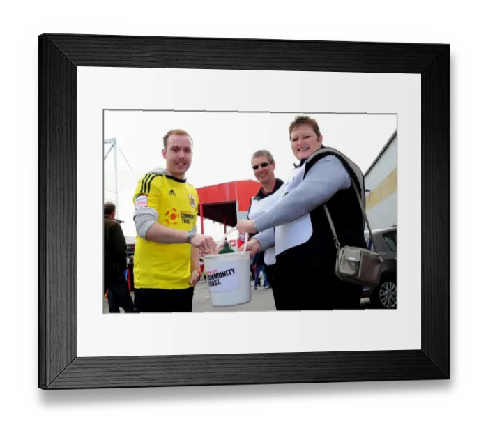 Framed Print : Football Rivalry: Bristol City vs Leeds United at Ashton Gate Framed Print : Football Rivalry: Bristol City vs Leeds United at Ashton Gate