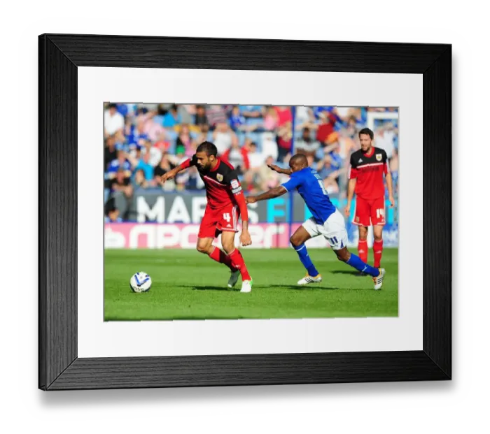 Framed Print : Battling for Control: Fontaine vs. Dyer in Leicester vs. Bristol Championship Showdown