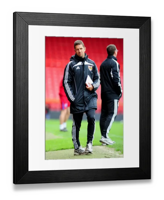 Framed Print : Alex Russell Guides Bristol City U21s Against Ipswich Town