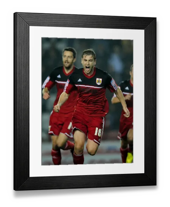 Framed Print : Steven Davies's Stunning Goal: A Championship Moment for Bristol City Framed Print : Steven Davies's Stunning Goal: A Championship Moment for Bristol City