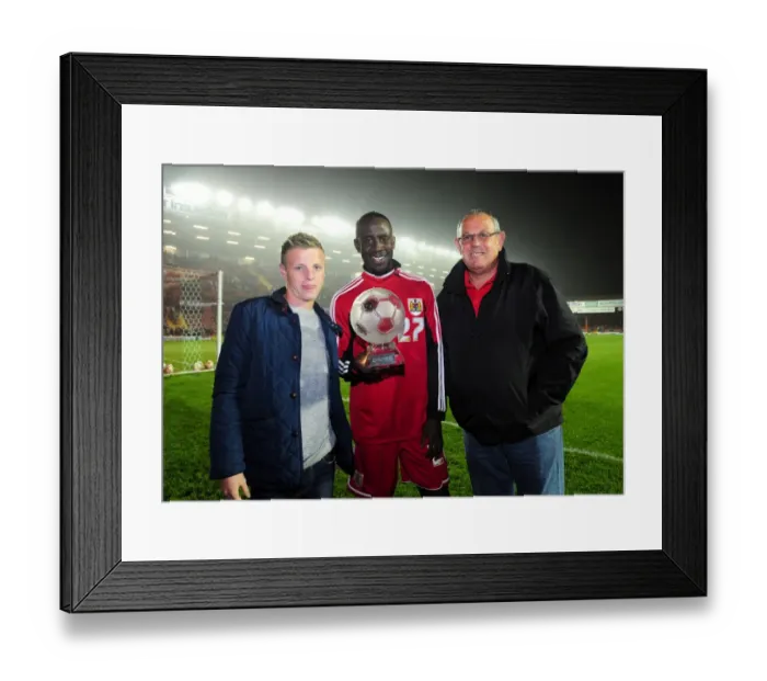 Framed Print : Clash on the Field: Bristol City vs Burnley - Season 12-13 Framed Print : Clash on the Field: Bristol City vs Burnley - Season 12-13