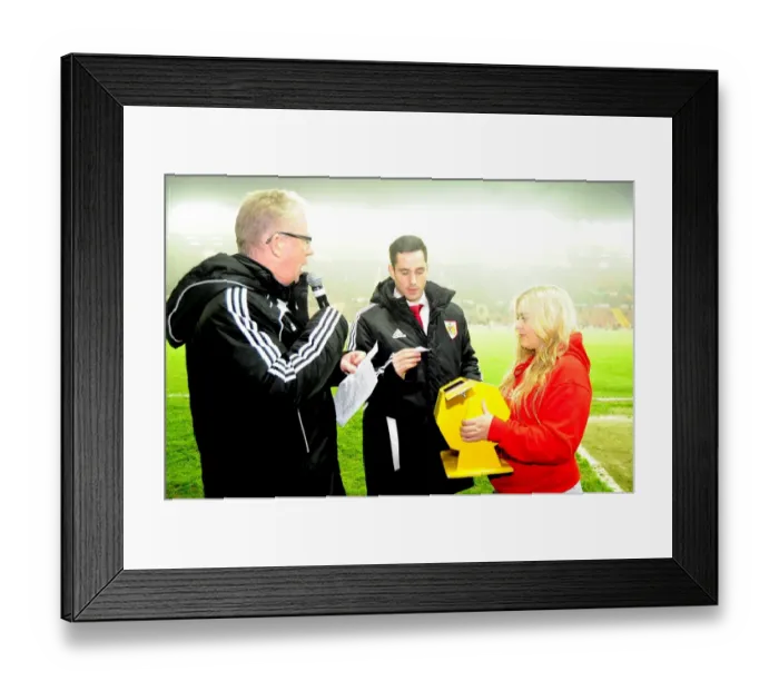 Framed Print : Championship Showdown at Ashton Gate: Bristol City vs Burnley - Half Time Stalemate Framed Print : Championship Showdown at Ashton Gate: Bristol City vs Burnley - Half Time Stalemate