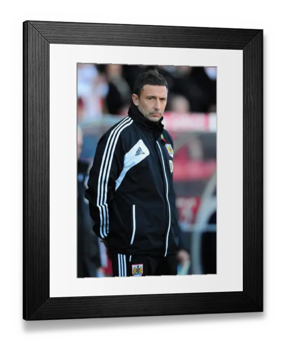 Framed Print : Derek McInnes Leads Bristol City Against Charlton Athletic in Championship Clash, 11-11-2012 Framed Print : Derek McInnes Leads Bristol City Against Charlton Athletic in Championship Clash, 11-11-2012