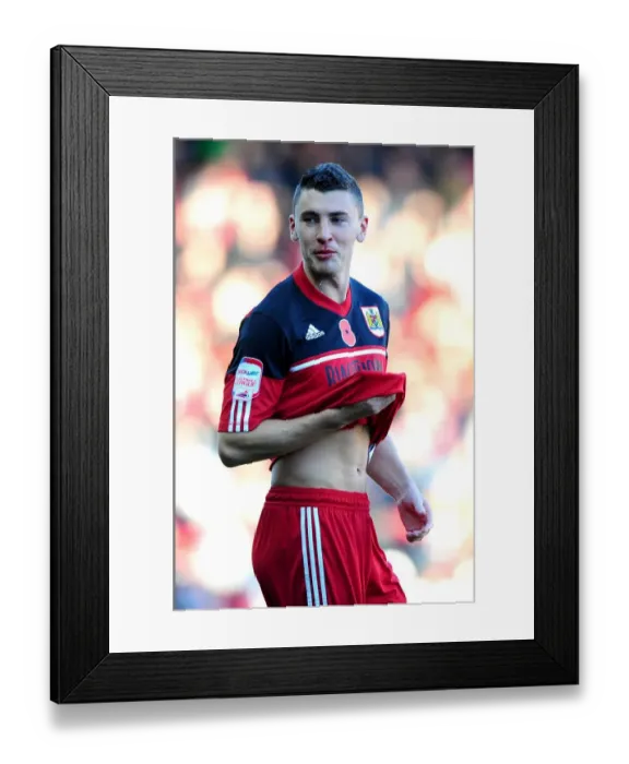 Framed Print : Bloodied James Wilson: The Intense Moment at Ashton Gate Framed Print : Bloodied James Wilson: The Intense Moment at Ashton Gate