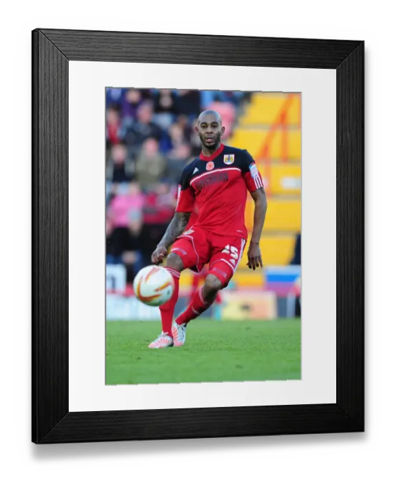 Framed Print : Marvin Elliott in Action for Bristol City Against Charlton Athletic, Championship Football Match, November 11, 2012 Framed Print : Marvin Elliott in Action for Bristol City Against Charlton Athletic, Championship Football Match, November 11, 2012