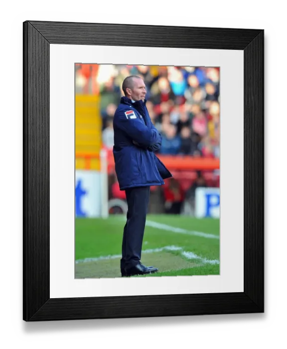 Framed Print : Michael Appleton Leads Blackpool at Ashton Gate: Bristol City vs Blackpool Championship Clash, 17th November 2012