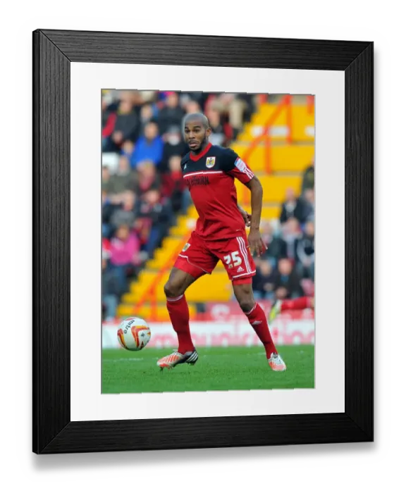 Framed Print : Marvin Elliott in Action: Bristol City vs Blackpool Championship Clash, 17th November 2012 Framed Print : Marvin Elliott in Action: Bristol City vs Blackpool Championship Clash, 17th November 2012