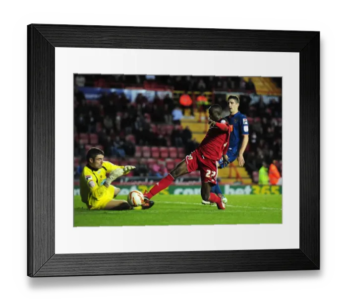Framed Print : Bristol City's Steven Davies Scores Penalty After Albert Adomah Foul by Blackpool's Matthew Gilks - Championship Football Match, November 2012 Framed Print : Bristol City's Steven Davies Scores Penalty After Albert Adomah Foul by Blackpool's Matthew Gilks - Championship Football Match, November 2012