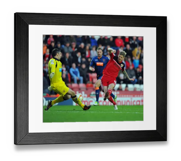 Framed Print : Jon Stead's Determined Shot Against Blackpool - Championship Football Match, November 2012