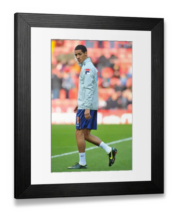 Framed Print : Bristol City vs Blackpool Clash in Championship Football, Ashton Gate Stadium (November 2012) Framed Print : Bristol City vs Blackpool Clash in Championship Football, Ashton Gate Stadium (November 2012)