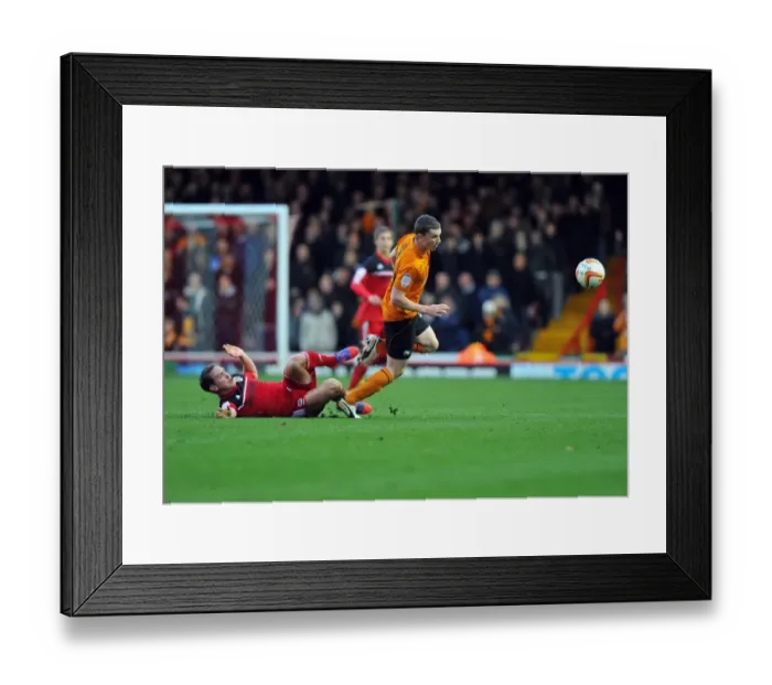Framed Print : Bristol City vs. Wolves: Neil Kilkenny Tackles Kevin Foley in Championship Clash Framed Print : Bristol City vs. Wolves: Neil Kilkenny Tackles Kevin Foley in Championship Clash