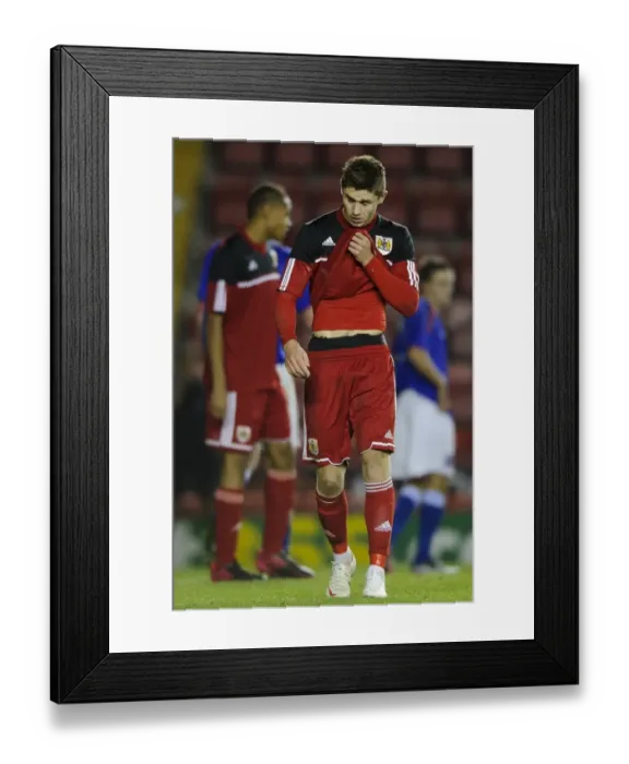 Framed Print : Disappointed Wes Burns of Bristol City U18s During FA Youth Cup Match Against Ipswich Town U18s Framed Print : Disappointed Wes Burns of Bristol City U18s During FA Youth Cup Match Against Ipswich Town U18s