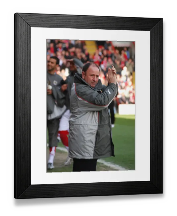 Framed Print : Gary Johnson in Action: Bristol City vs. Wolverhampton Wanderers Framed Print : Gary Johnson in Action: Bristol City vs. Wolverhampton Wanderers