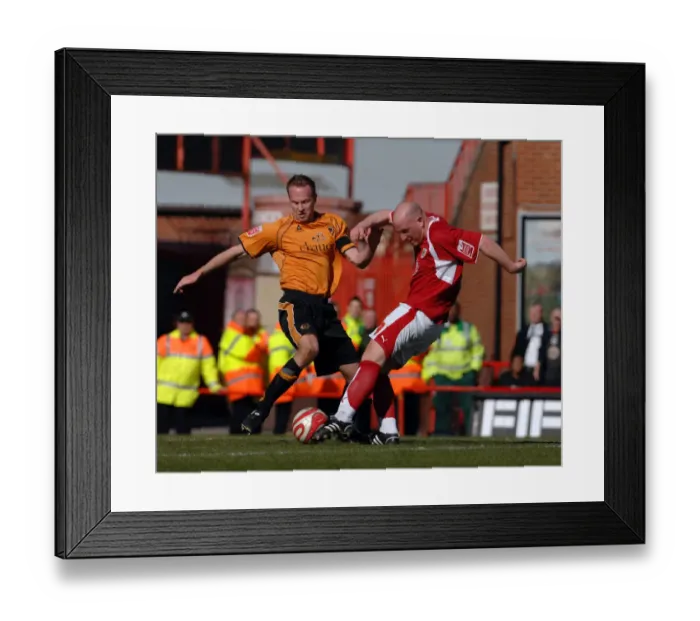 Framed Print : Steve Brooker in Action: Bristol City vs. Wolverhampton Wanderers Framed Print : Steve Brooker in Action: Bristol City vs. Wolverhampton Wanderers