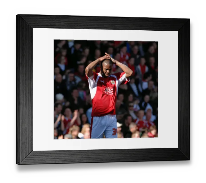 Framed Print : Darren Byfield in Action for Bristol City Against Wolverhampton Wanderers Framed Print : Darren Byfield in Action for Bristol City Against Wolverhampton Wanderers