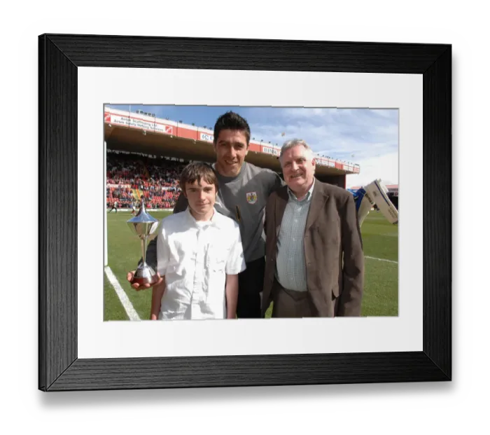 Framed Print : Basso's Brilliance: A Standout Performance for Bristol City Against Wolverhampton Wanderers Framed Print : Basso's Brilliance: A Standout Performance for Bristol City Against Wolverhampton Wanderers
