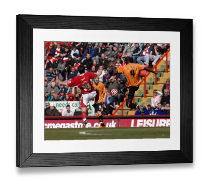 Framed Print : Cole Skuse in Action: Bristol City vs. Wolverhampton Wanderers Framed Print : Cole Skuse in Action: Bristol City vs. Wolverhampton Wanderers