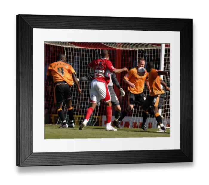 Framed Print : Battle for Possession: Marvin Elliott (Bristol City) vs. Wolverhampton Wanderers