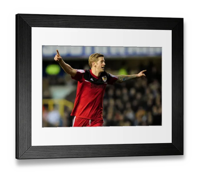 Framed Print : Jon Stead's Thrilling Goal Celebration vs Millwall in Championship Match, 2013