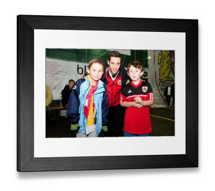 Framed Print : Bristol City's Sam Baldock Engages with Young Fans at Ashton Gate Framed Print : Bristol City's Sam Baldock Engages with Young Fans at Ashton Gate