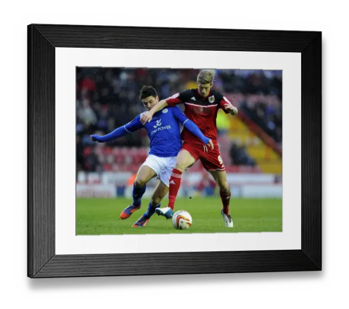 Framed Print : Battling for Supremacy: Jon Stead vs. Matthew James in the Championship Clash between Bristol City and Leicester City