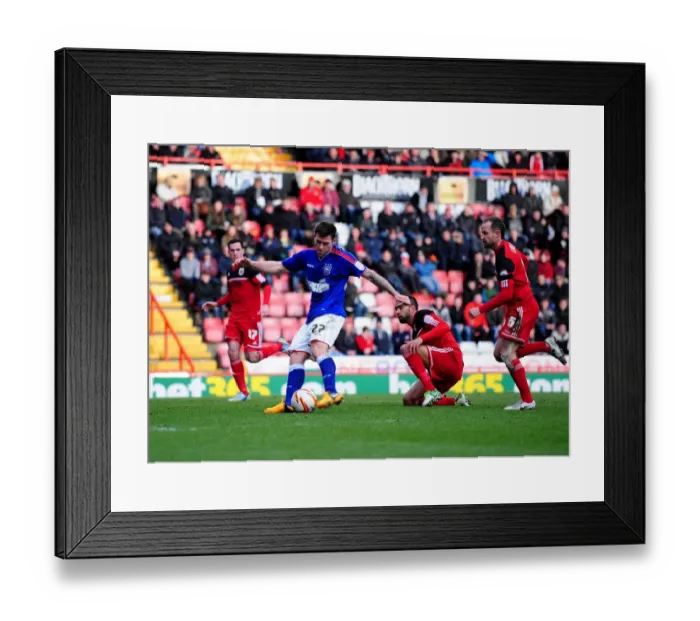 Framed Print : Daryl Murphy Scores the Opener: Bristol City vs Ipswich Town, January 2013