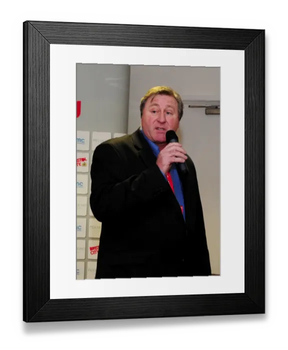 Framed Print : Matt Prichard's Emotional Return to Ashton Gate: Bristol City vs Ipswich Town, Championship (2013)