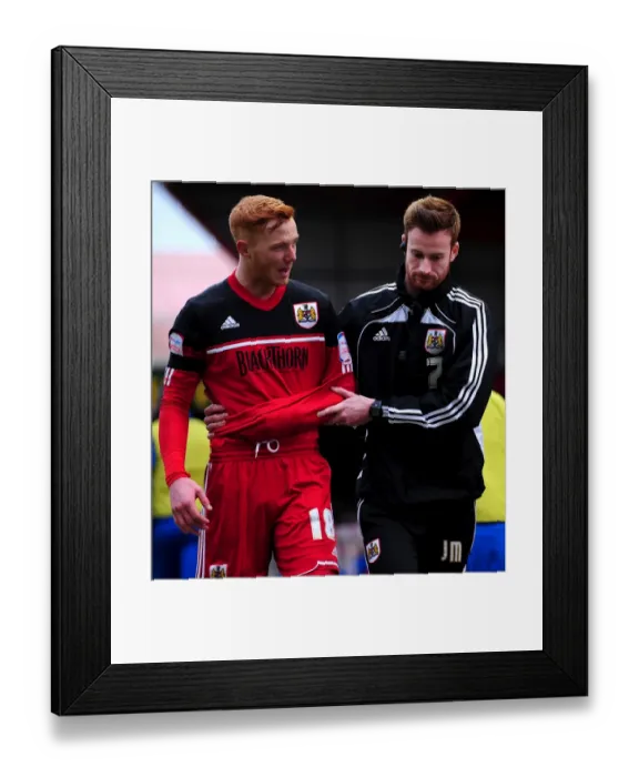 Framed Print : Bristol City's Ryan Taylor Suffers Injury Setback Against Ipswich Town (26 / 01 / 2013) Framed Print : Bristol City's Ryan Taylor Suffers Injury Setback Against Ipswich Town (26 / 01 / 2013)