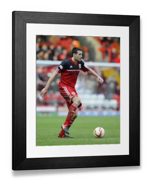 Framed Print : Brendan Moloney in Action: Bristol City vs Ipswich Town, Championship 2013