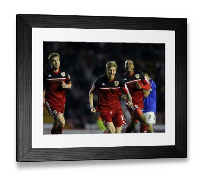 Framed Print : Jon Stead Scores the Championship-Winning Goal for Bristol City against Ipswich Town, January 2013
