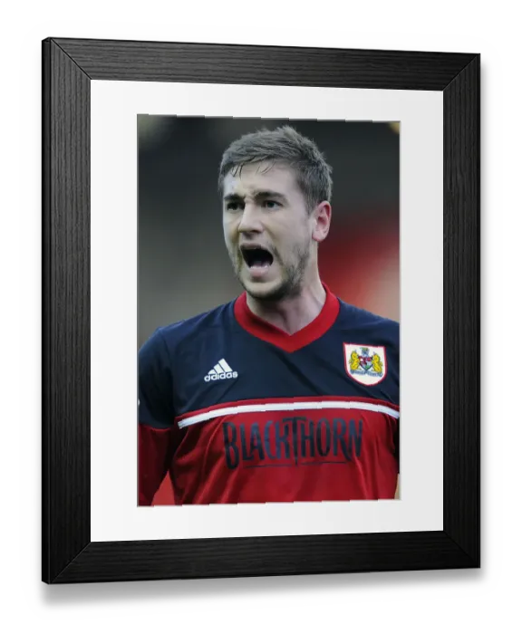 Framed Print : Steven Davies in Action: Bristol City vs Ipswich Town, Npower Championship, January 2013 Framed Print : Steven Davies in Action: Bristol City vs Ipswich Town, Npower Championship, January 2013