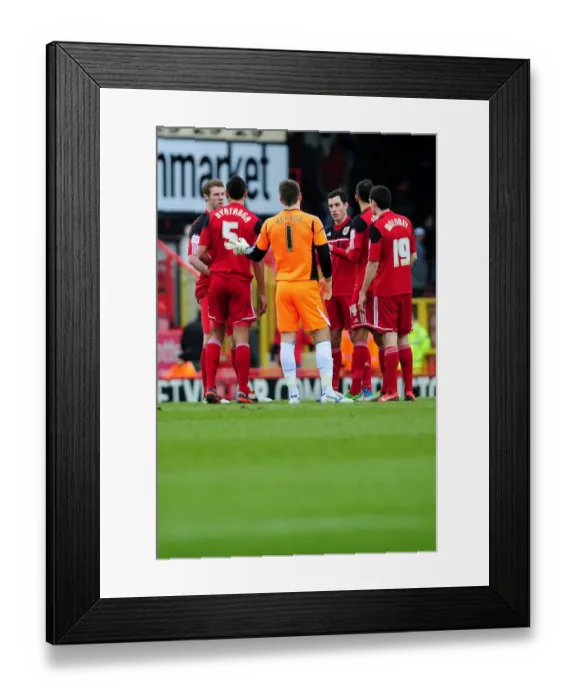 Framed Print : Bristol City Players Huddle During Npower Championship Match Against Nottingham Forest, 2013 Framed Print : Bristol City Players Huddle During Npower Championship Match Against Nottingham Forest, 2013