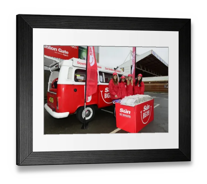 Framed Print : Smile Team Moment: Bristol City vs. Nottingham Forest, Npower Championship (February 9, 2013) - Ashton Gate