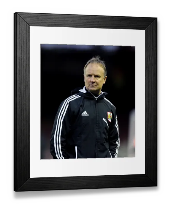 Framed Print : Sean O'Driscoll Leads Bristol City in Npower Championship Match Against Barnsley, February 2013 Framed Print : Sean O'Driscoll Leads Bristol City in Npower Championship Match Against Barnsley, February 2013