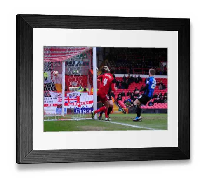 Framed Print : Fontaine's Decisive Strike: 2-0 for Bristol City Against Barnsley, 23rd February 2013