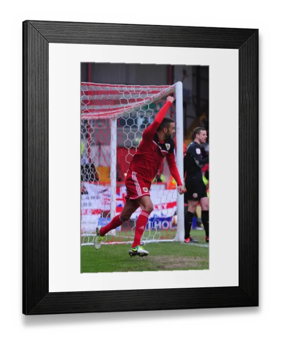 Framed Print : Bristol City's Liam Fontaine Scores the Decisive Goal: 2-0 vs Barnsley, Npower Championship, 2013