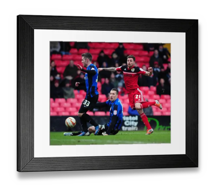 Framed Print : Bristol City's Paul Anderson Shoots in Npower Championship Clash Against Barnsley