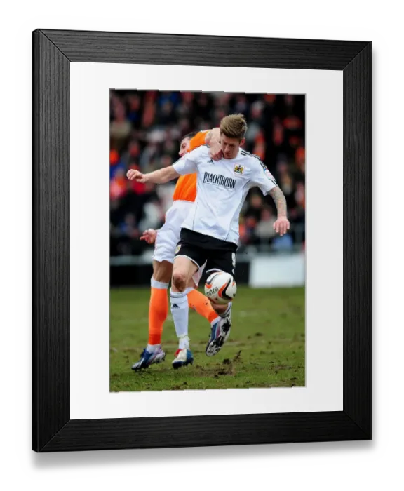 Framed Print : Intense Moment: Jon Stead vs Kirk Broadfoot Clash in Bristol City vs Blackpool Npower Championship Match, 2013